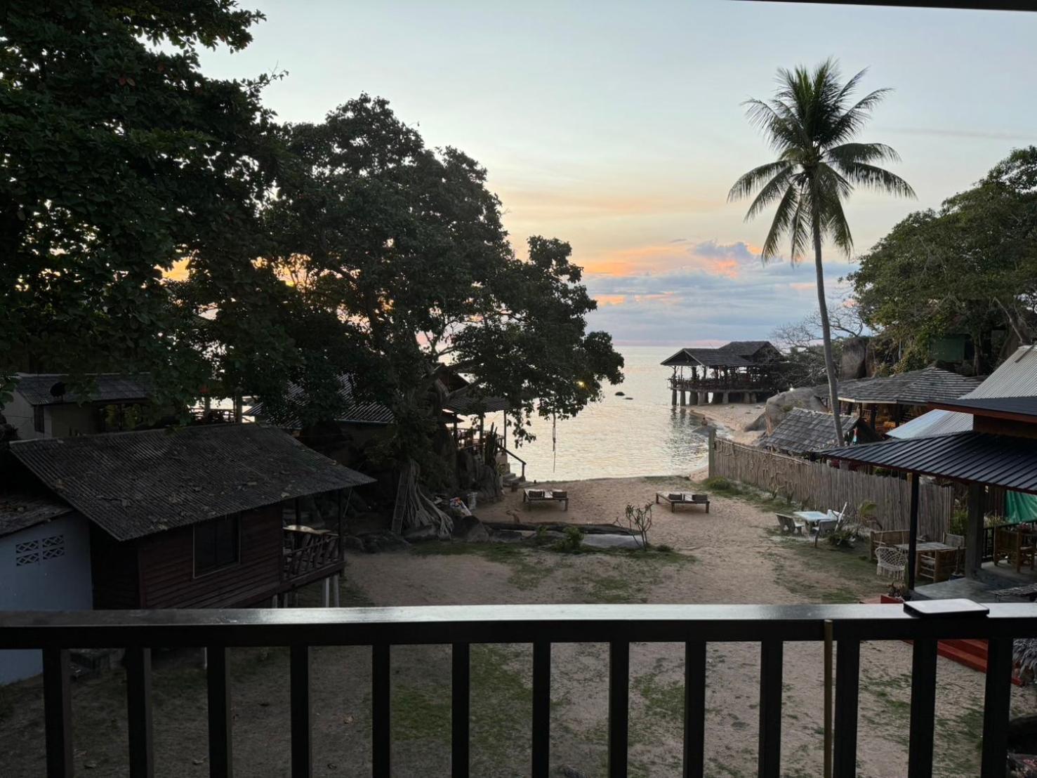 Char Bungalows Ko Tao Buitenkant foto